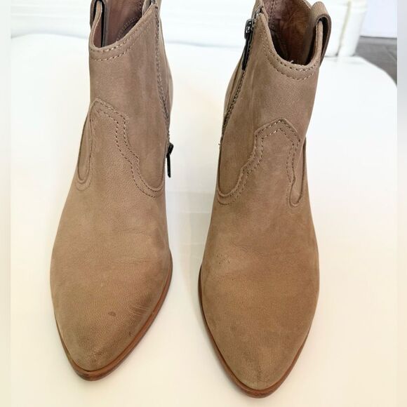 FRYE REINA Ankle Boots Ash Suede Leather Stacked Heel Pointed Toe Size 7.5 - Picture 2 of 9